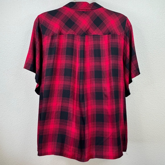 🧣Torrid Womens Red Black Buffalo Plaid SS Button Up Shirt Top Plus Sz. 6 6x 30 - Picture 11 of 11